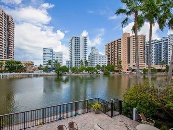 2455 Flamingo Dr