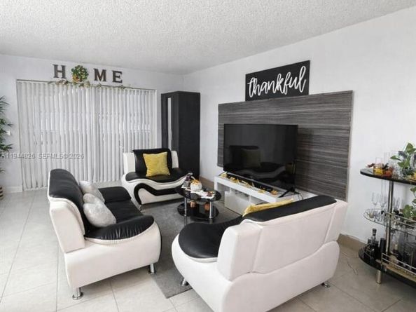 8460 SW 154th Cir Ct 121, Miami FL 33193