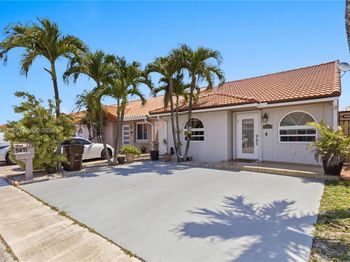 5471 W 27th Ct