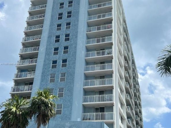 Undisclosed Address #A11881895, Miami Beach FL 33141