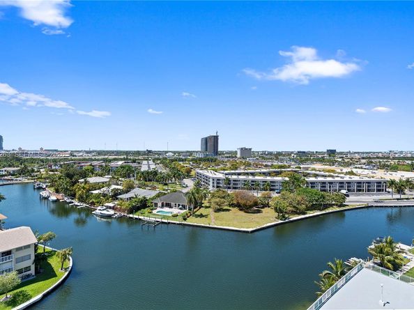 437 Golden Isles Dr 11J, Hallandale Beach FL 33009