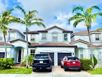 7472 NW 112th Path