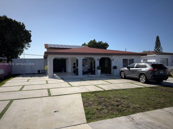 224 E 42nd St, Hialeah FL 33013
