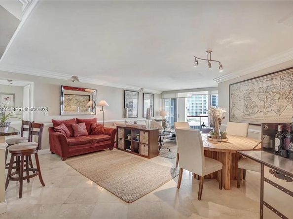 6767 Collins 901, Miami Beach FL 33141