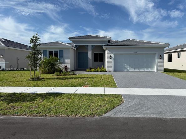 1884 NE 1st St, Homestead FL 33033