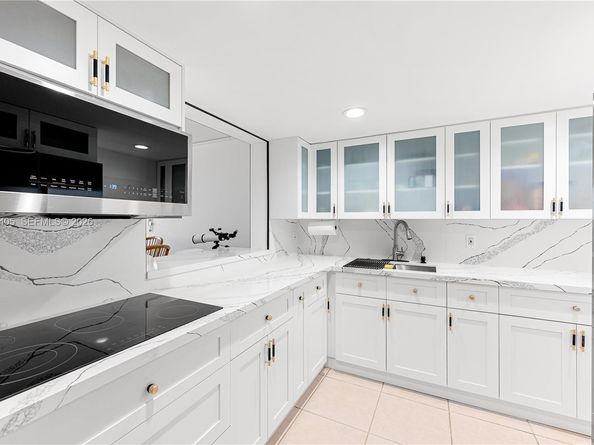 6195 Rock Island Rd 503, Tamarac FL 33319