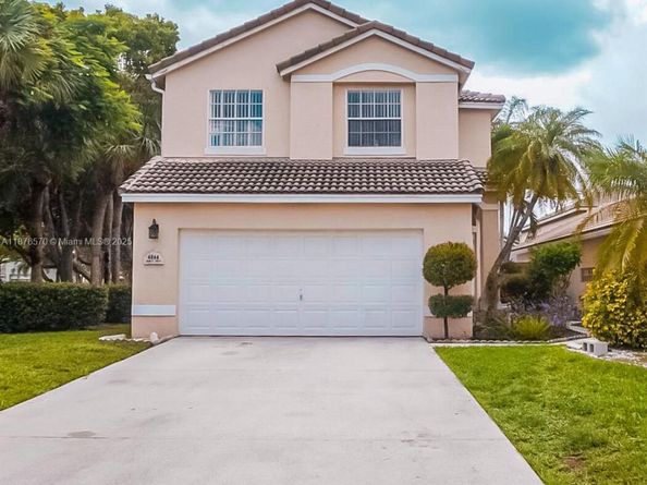 6864 Sugarloaf Key St, Lake Worth FL 33467