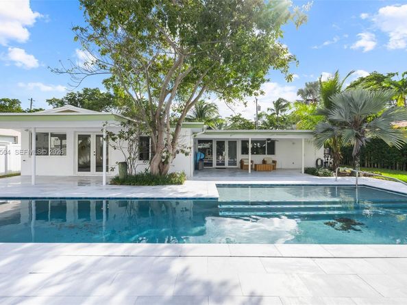 1895 Ixora Rd, North Miami FL 33181