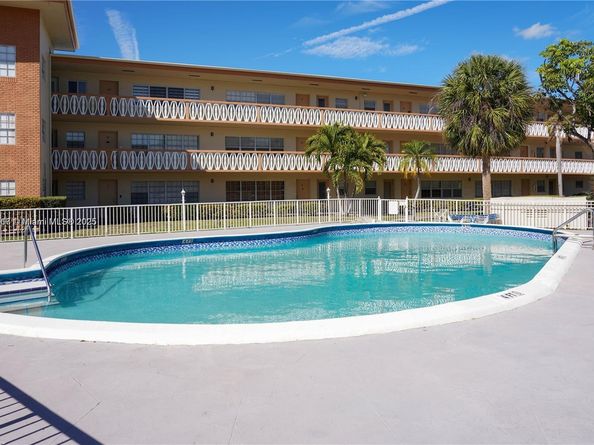 11855 NE 19th Dr 10, North Miami FL 33181