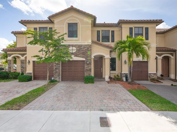 3316 W 91st Ter, Hialeah FL 33018