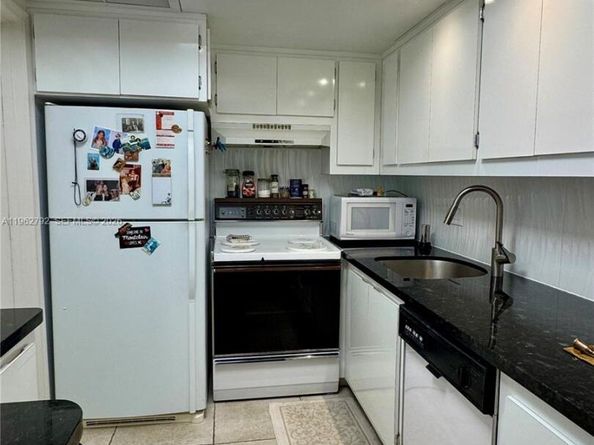 2940 NE 203rd St 213 C, Aventura FL 33180