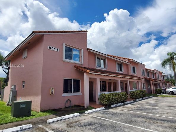 8011 Lake Dr 202, Doral FL 33166