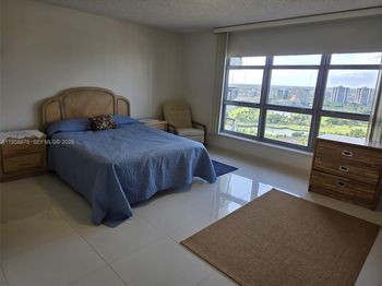 3500 Mystic Pointe Dr