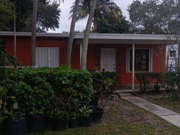 1720 NW 85th St, Miami FL 33147