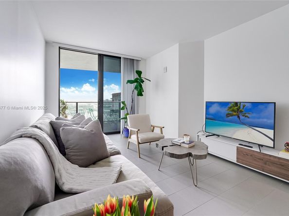 1600 NE 1st Ave 1112, Miami FL 33132