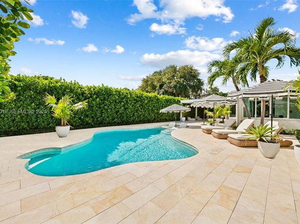 2728 NE 19th St, Fort Lauderdale FL 33305