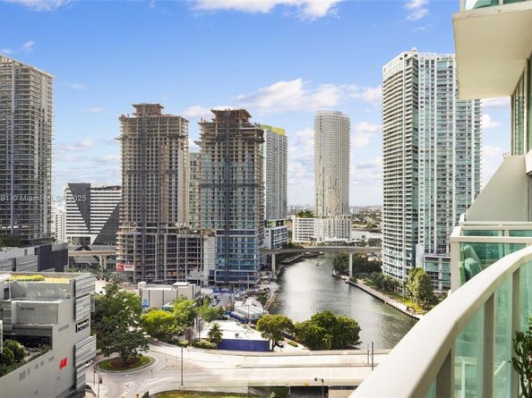 41 SE 5th St 1210, Miami FL 33131