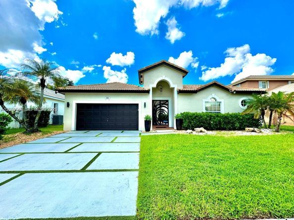 280 SW 167th Ave, Pembroke Pines FL 33027