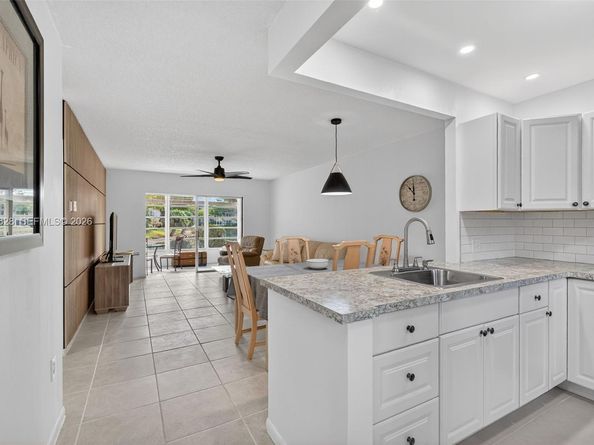 5000 NW 36th St 410, Lauderdale Lakes FL 33319