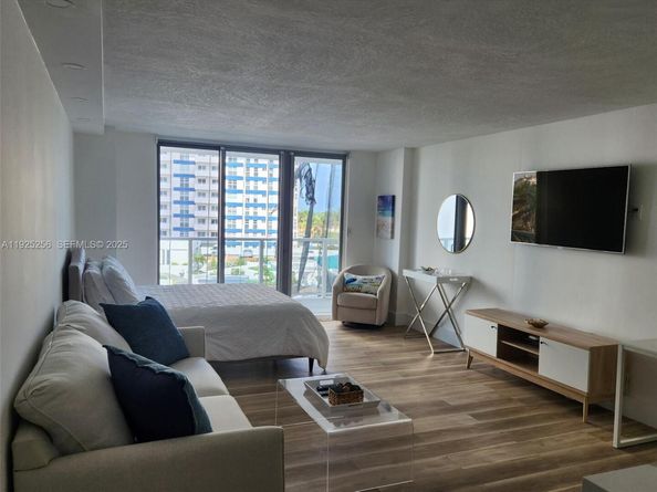 3180 S Ocean Dr 307, Hallandale Beach FL 33009