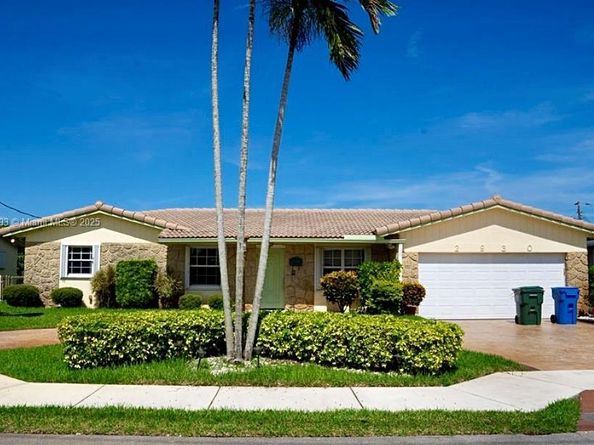 2930 NW 24th Ave, Oakland Park FL 33311