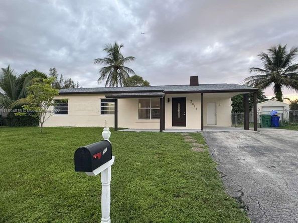 2411 SW 50th Ter, Fort Lauderdale FL 33317
