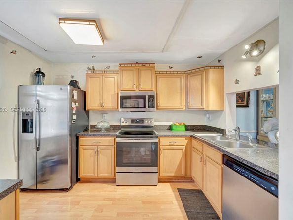 3940 Inverrary Blvd 303A, Lauderhill FL 33319