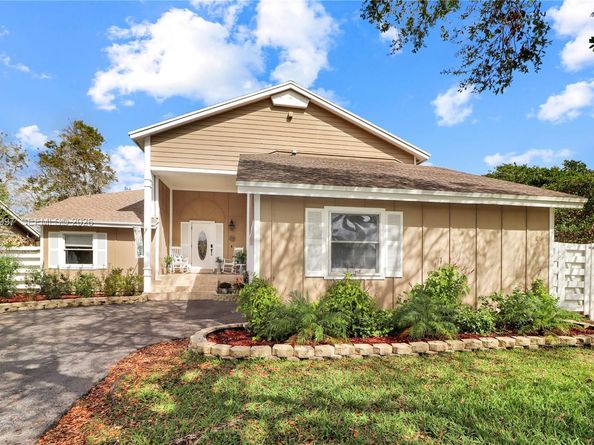 14141 SW 146th Ter, Miami FL 33186