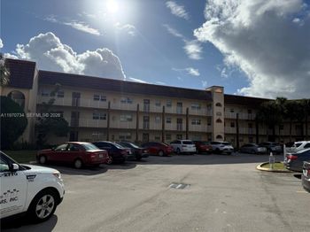 2721 N Pine Island Rd