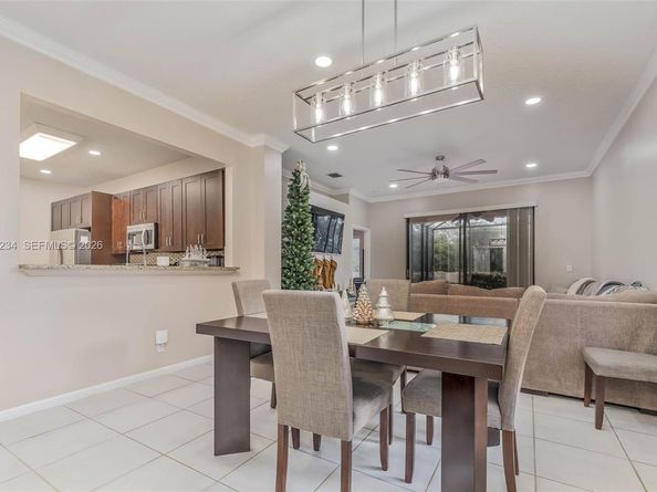 3044 La Mirage Dr, Lauderhill FL 33319
