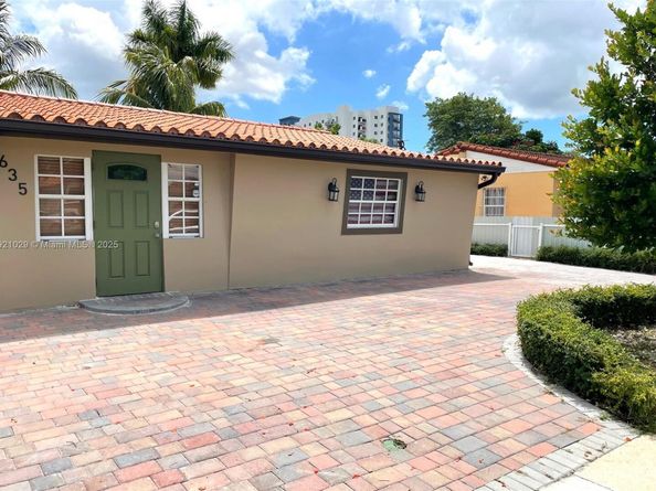 635 SW 64th Ct, Miami FL 33144