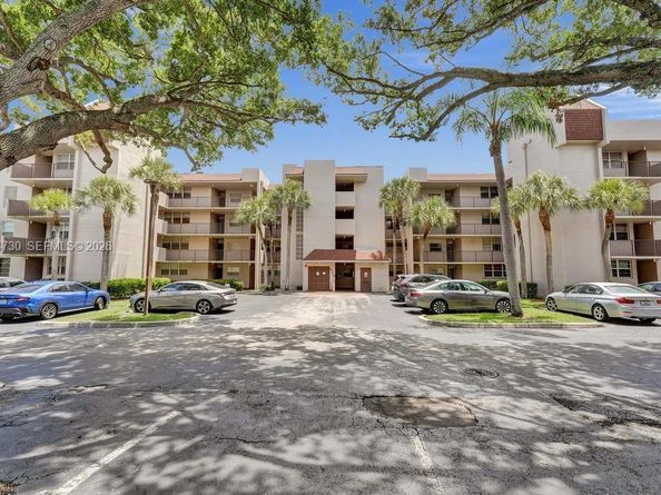 9520 Seagrape Dr 306, Davie FL 33324