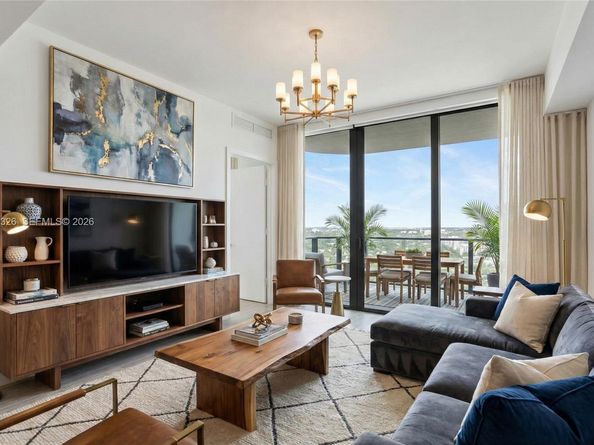 121 NE 34th St 2710, Miami FL 33137