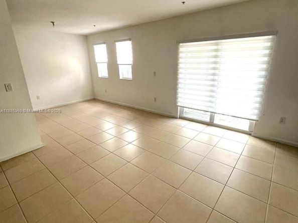 11601 NW 89th St 211, Doral FL 33178