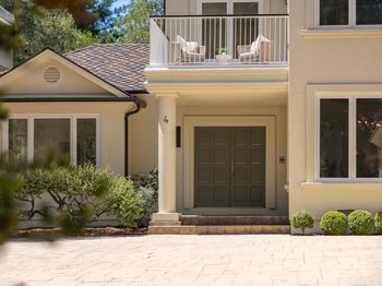 4 Traci Court