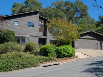 918 La Mesa Drive