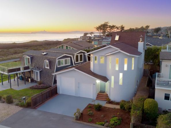 211 Washington Boulevard, Half Moon Bay CA 94019