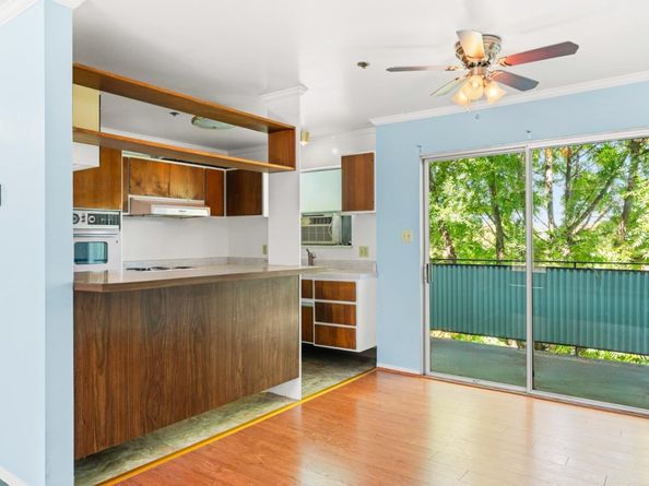 464 Clinton Street 309, Redwood City CA 94062