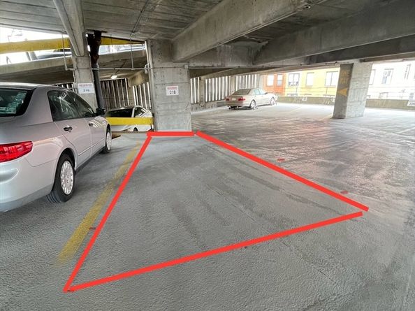 425 Newbury St. 218, Boston MA 02115