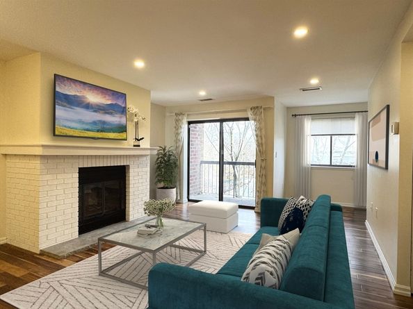 666 Main St 315, Winchester MA 01890