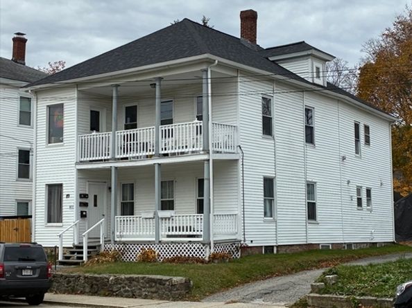 89 Worcester St, Southbridge MA 01550