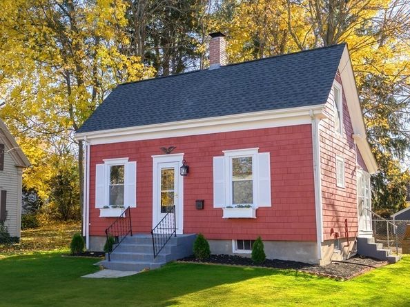 9 Bank Street, Abington MA 02351