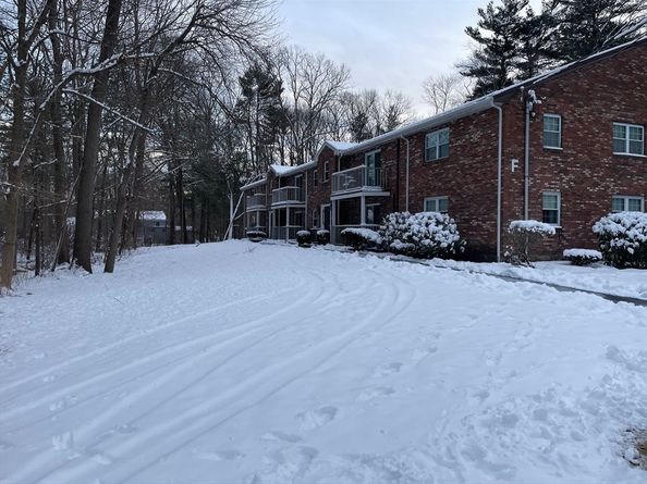 22 Kingswood 6F, Abington MA 02351
