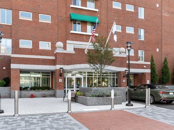 4 Canal Park 609, Cambridge MA 02141