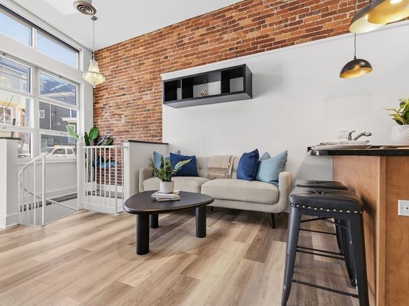 150 North St 150, Somerville MA 02144