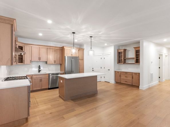 134 Court St 1, Plymouth MA 02360