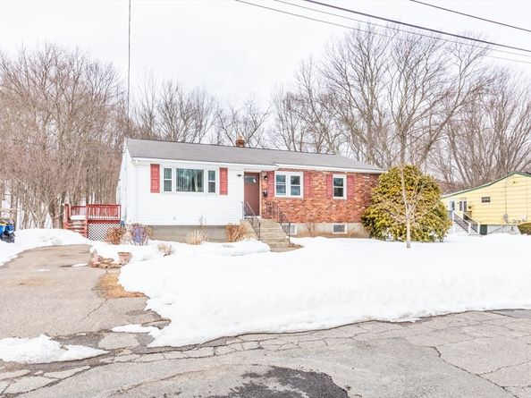 28 Mcdonnell Dr, Randolph MA 02368