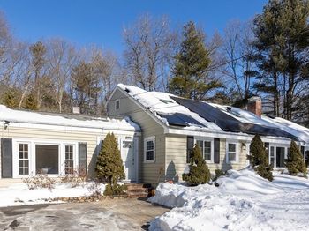 94 Boxford St