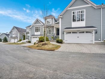 12 Robert Dr