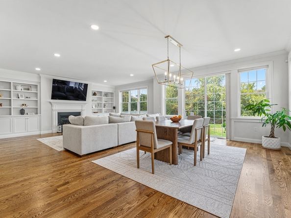 14 Sunset Way 14, Medfield MA 02052